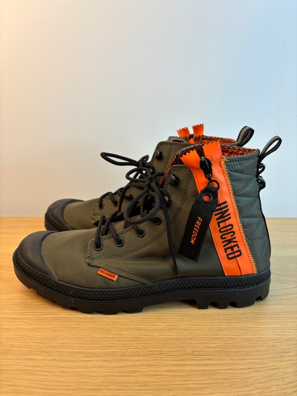 Palladium Pampa Unlocked in the "Olive Night" colorway Men’s 10 Woman’s 11.5 - Picture 5 of 12
